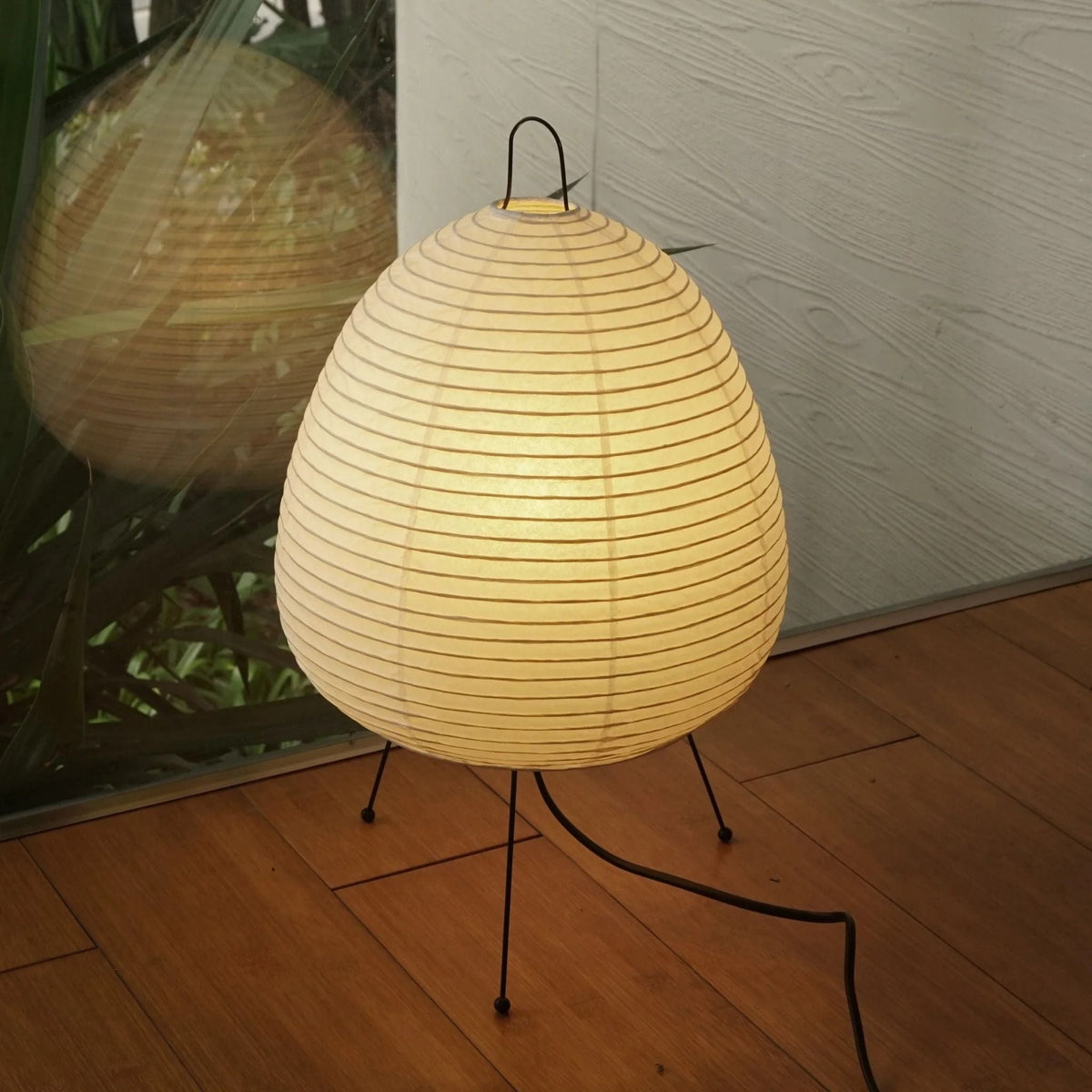 Tranquilux lámpara de mesa de papel inspirada en Japón