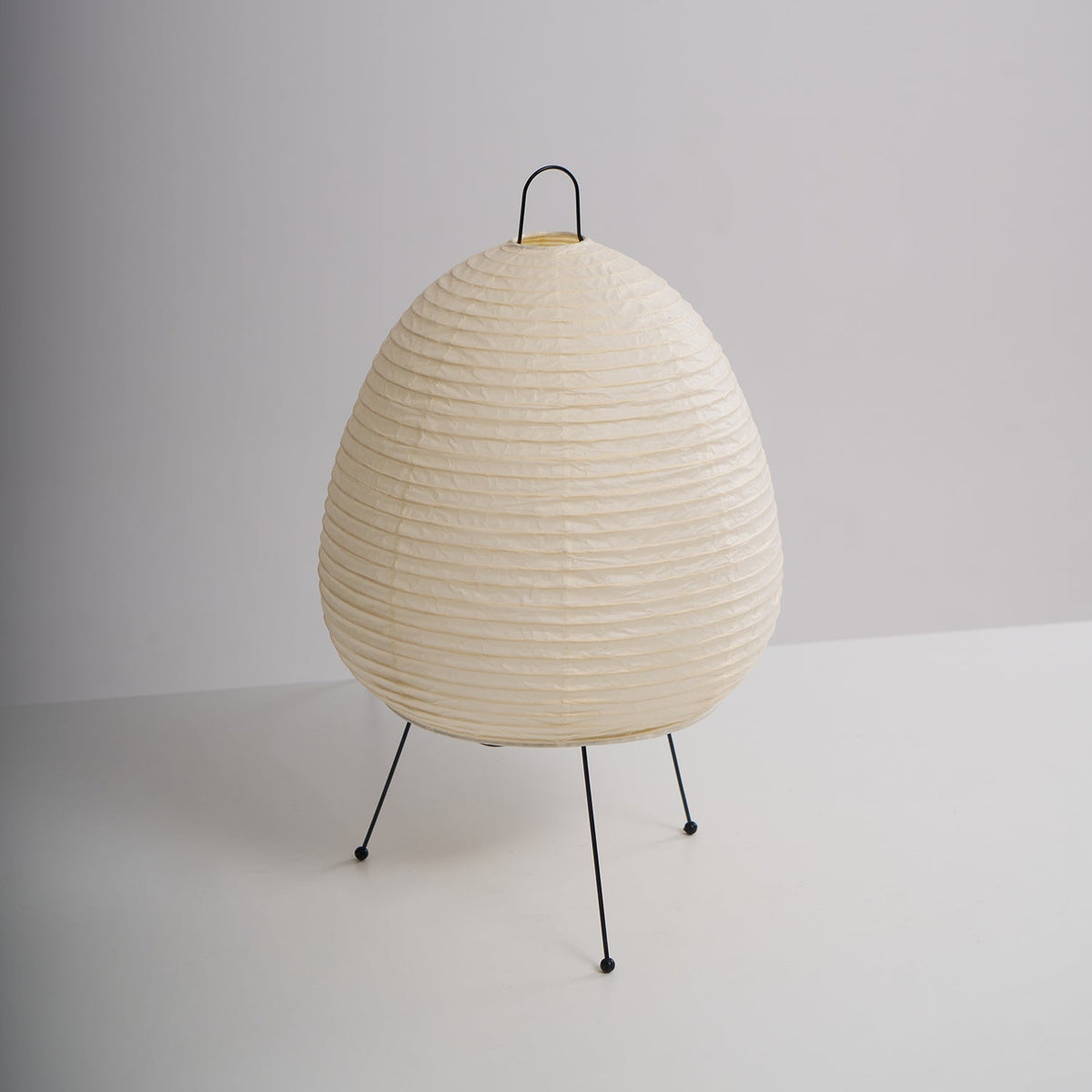 Tranquilux lámpara de mesa de papel inspirada en Japón