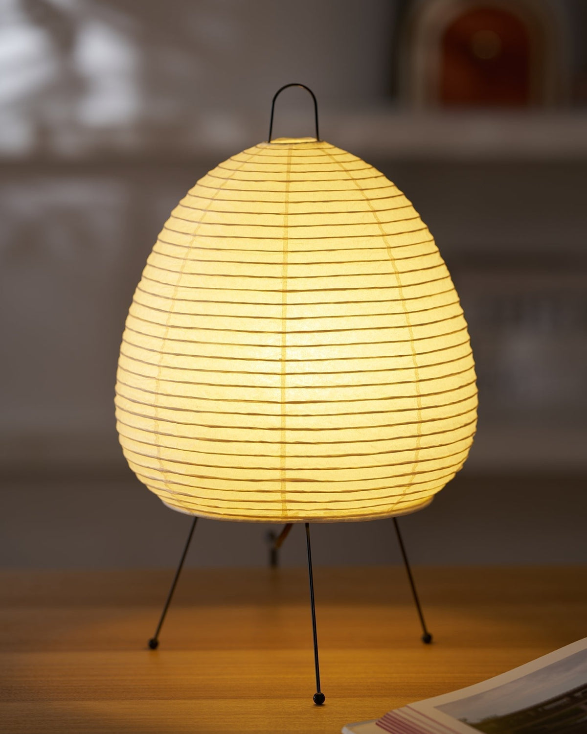 Tranquilux lámpara de mesa de papel inspirada en Japón