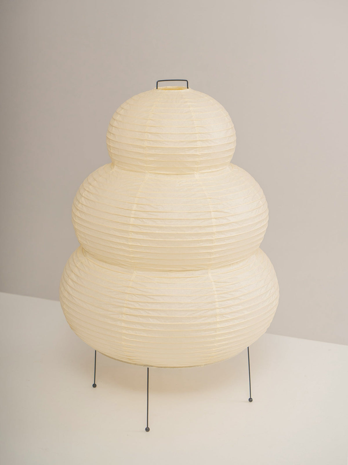 Tranquilux lámpara de mesa de papel inspirada en Japón