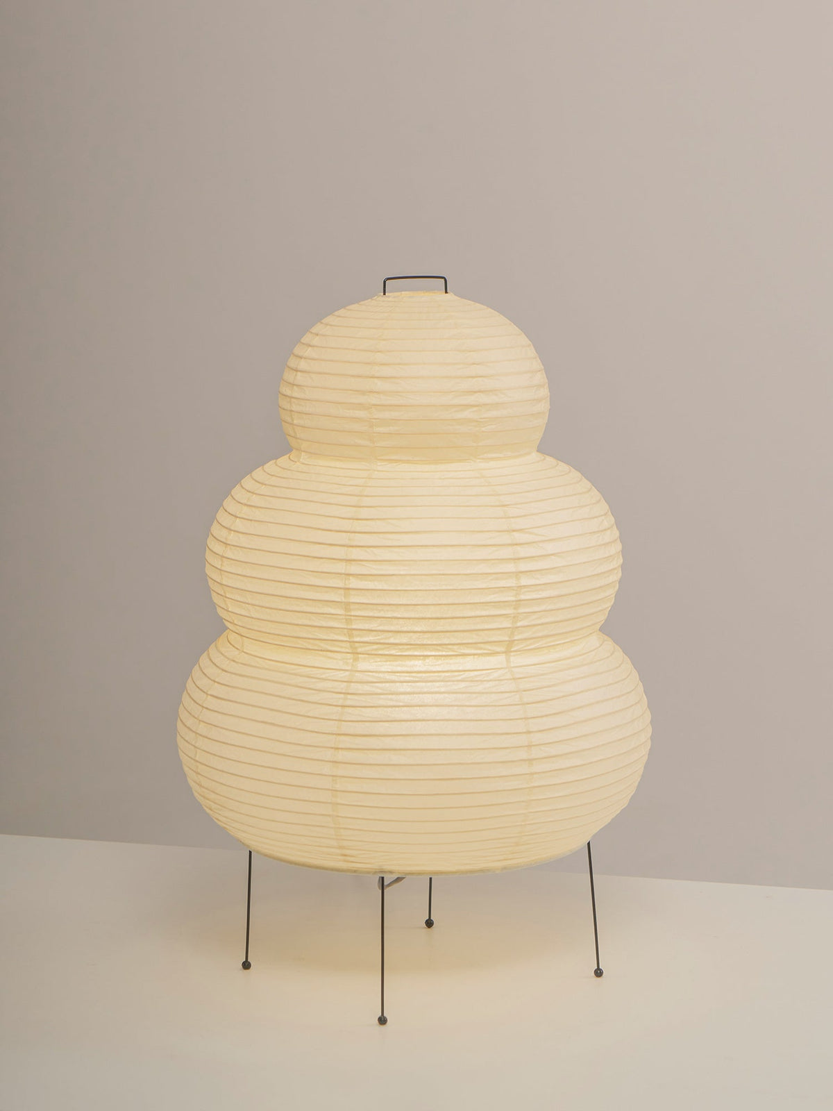 Tranquilux lámpara de mesa de papel inspirada en Japón