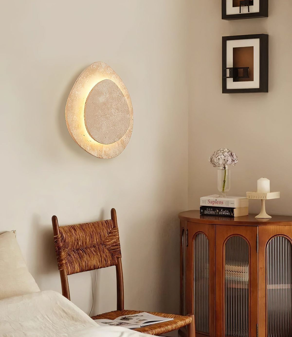 Yrvuvyn aplique de pared Individual Creativity travertino