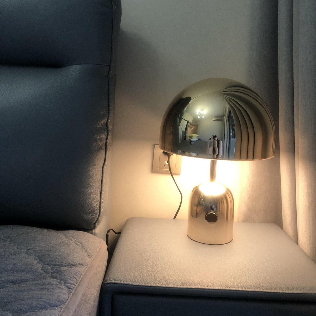 Ames de lujo Bell Table Light