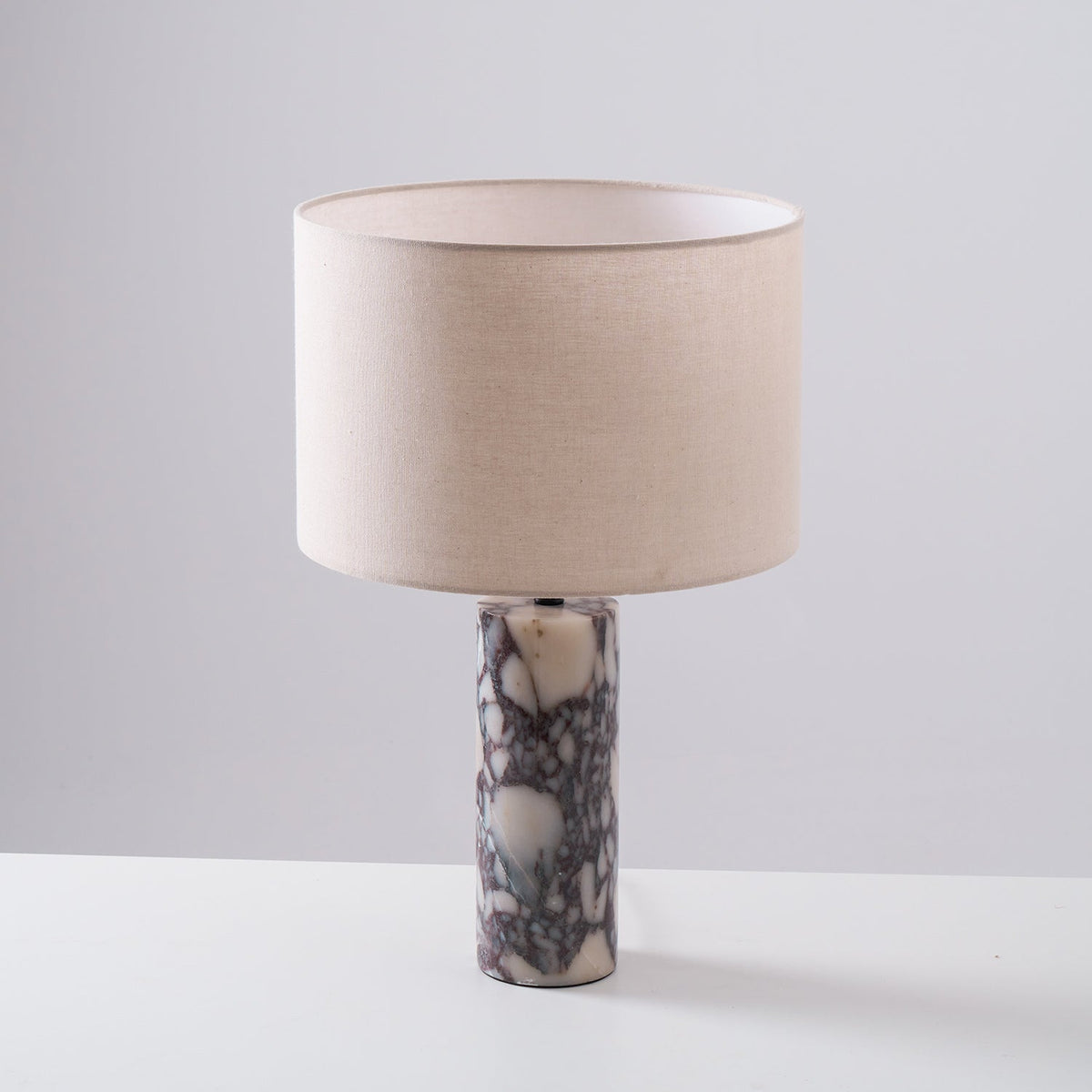 Vivo lámpara de mesa elegante de mármol
