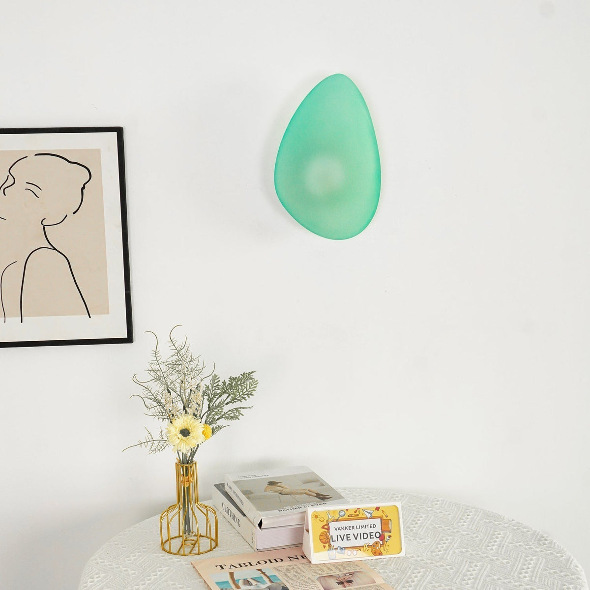 Eirinina aplique de pared con vidrio