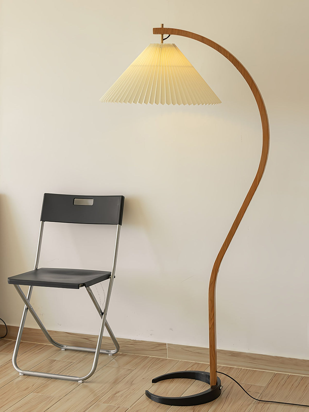 Viaro lámpara de pie de madera
