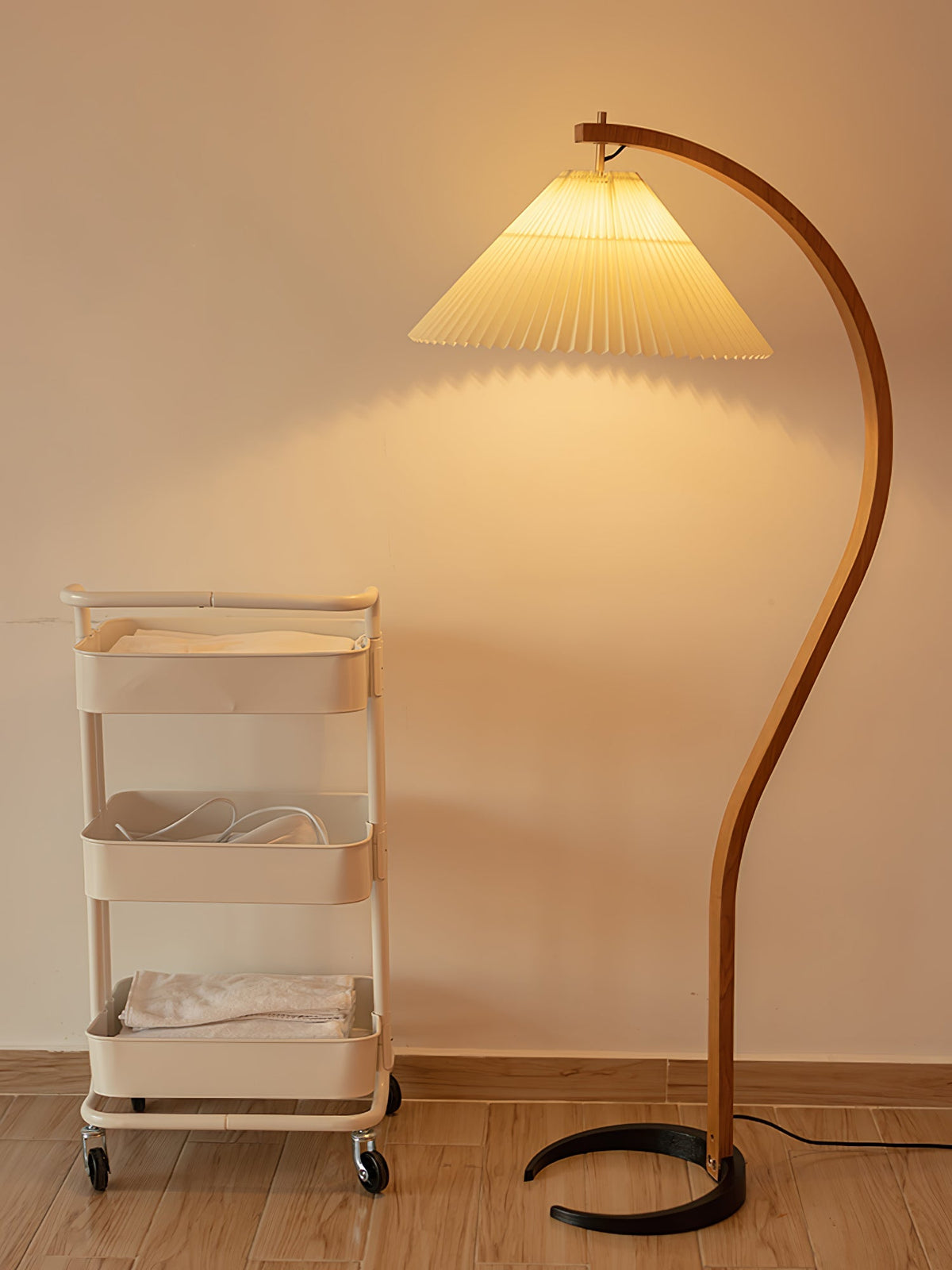 Viaro lámpara de pie de madera