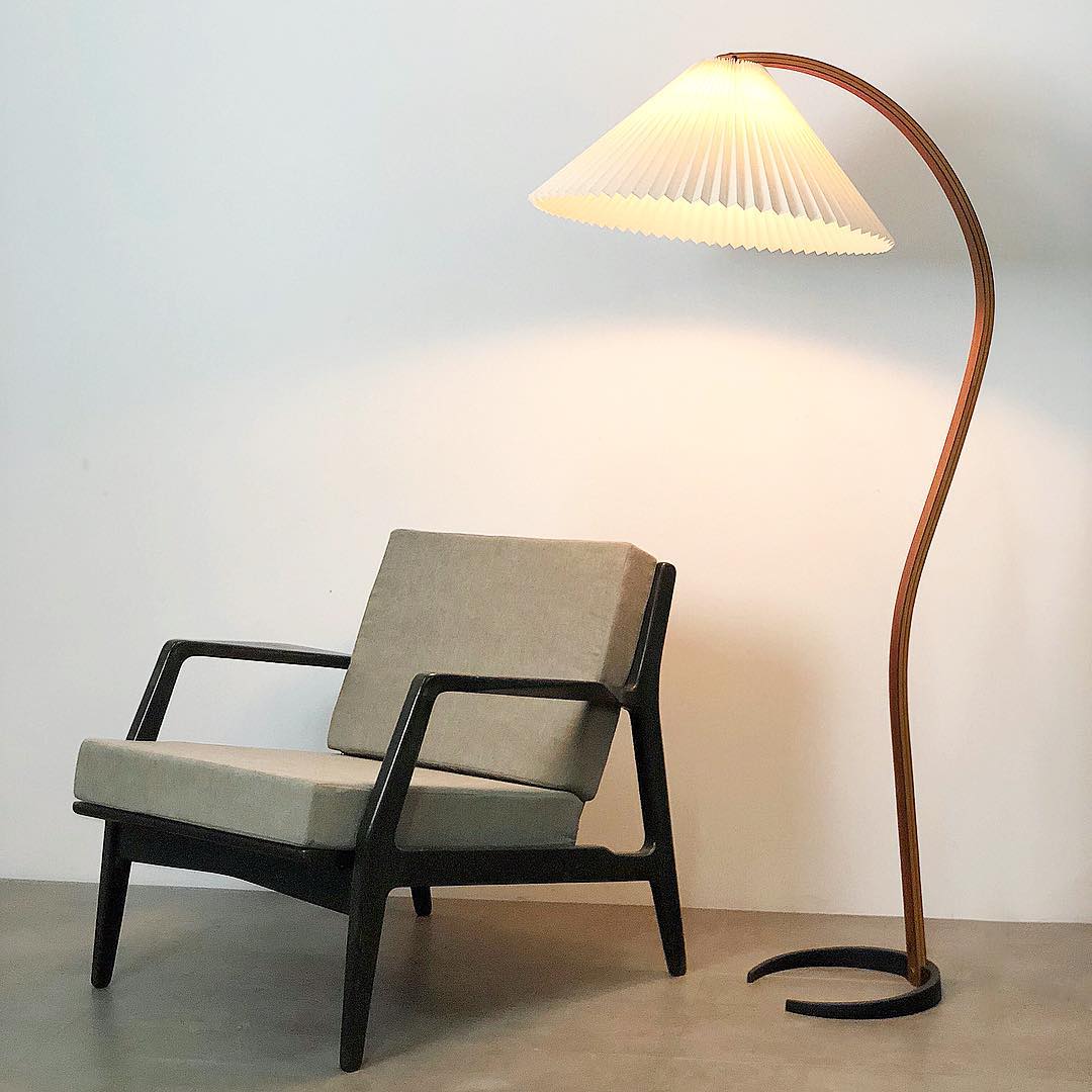 Viaro lámpara de pie de madera