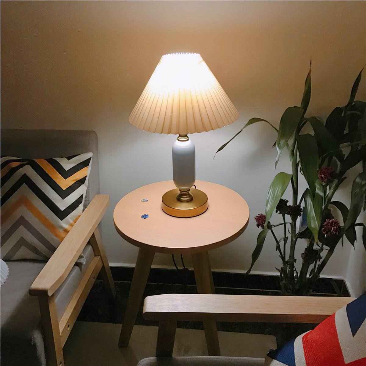 Aurmarila lámpara de mesa de tejido
