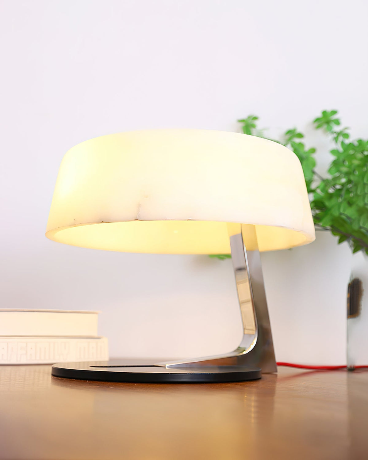 Nysolora lámpara de mesa cúpula alabastro
