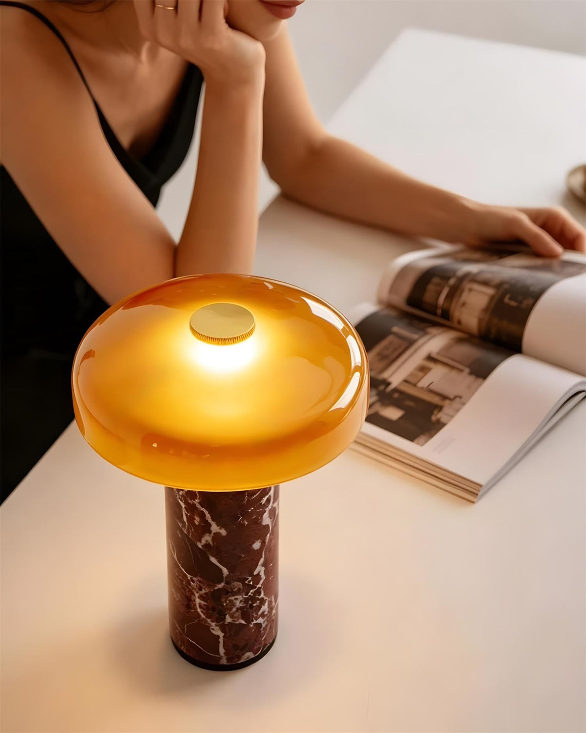 Lámpara de mesa Casterstone