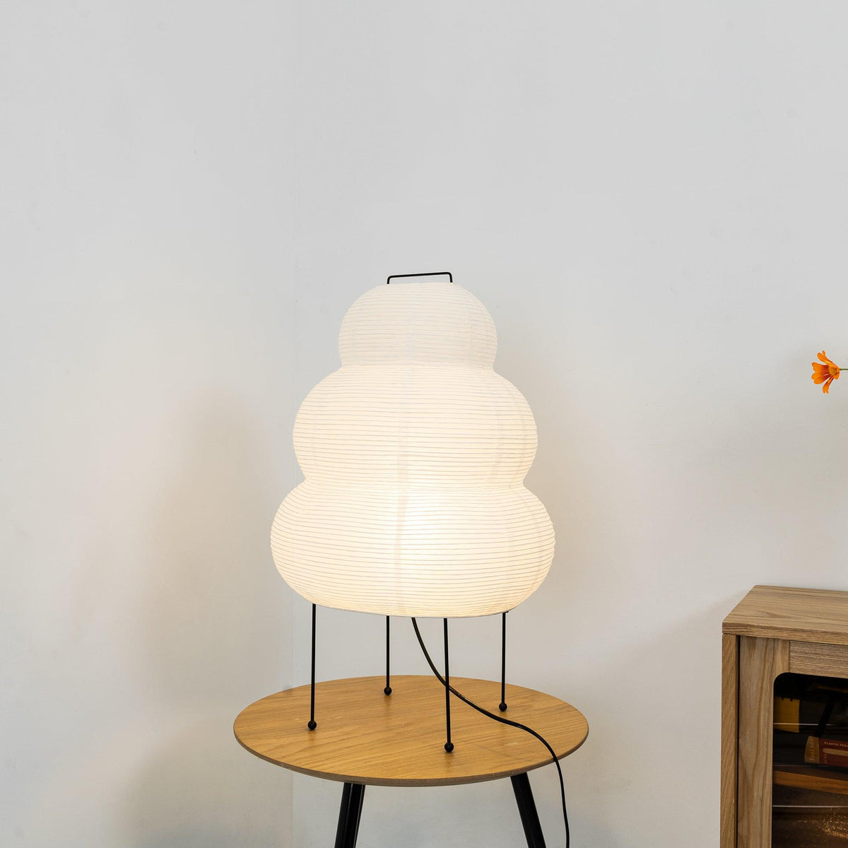 Tranquilux lámpara de mesa de papel inspirada en Japón