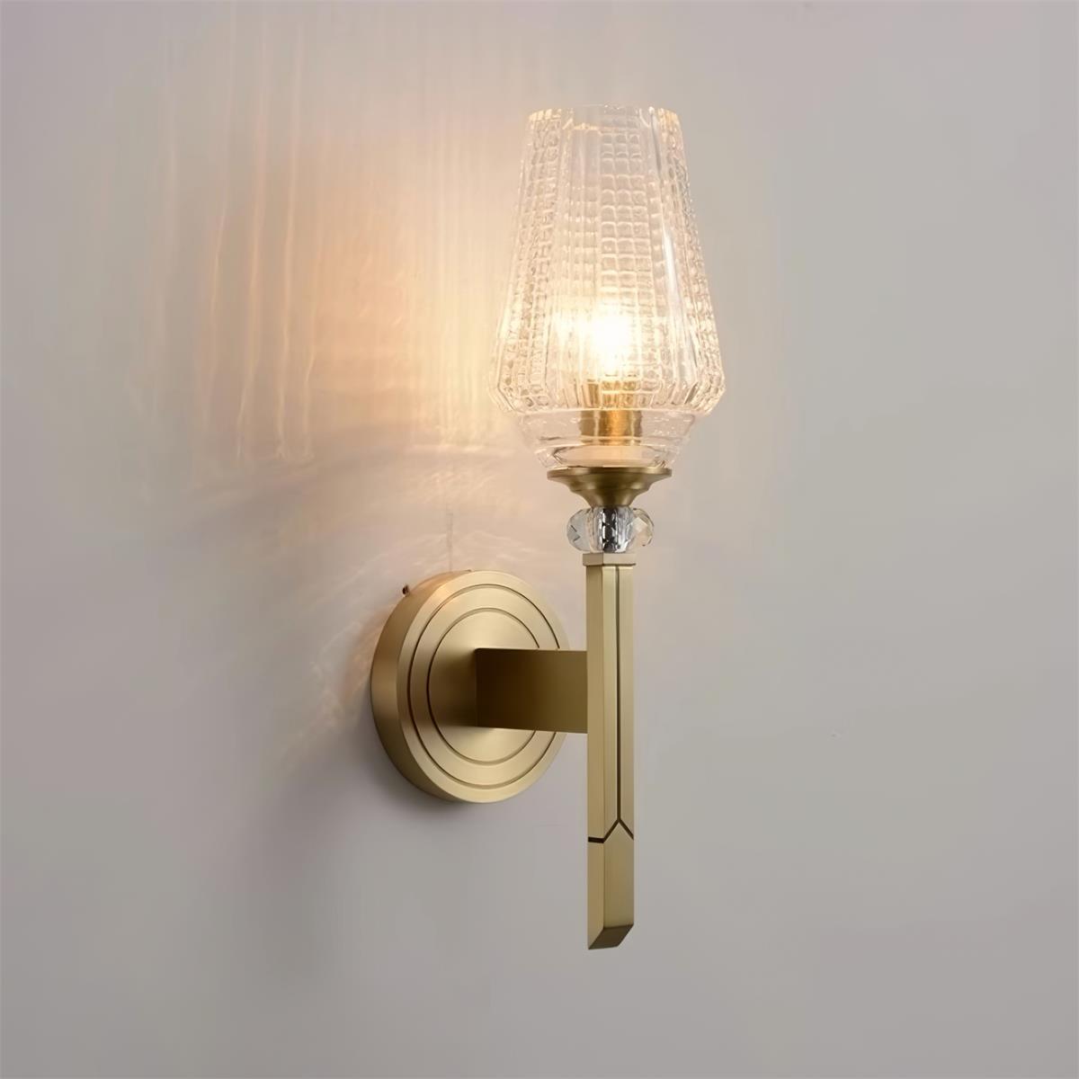 Elyisora aplique de pared en latón con cristal