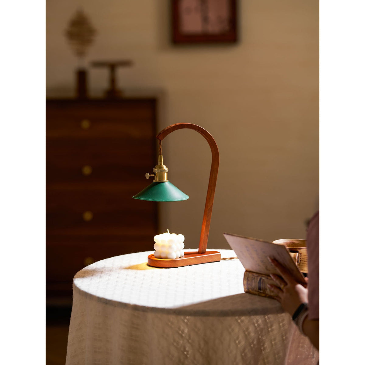 Oreliira lámpara de mesa