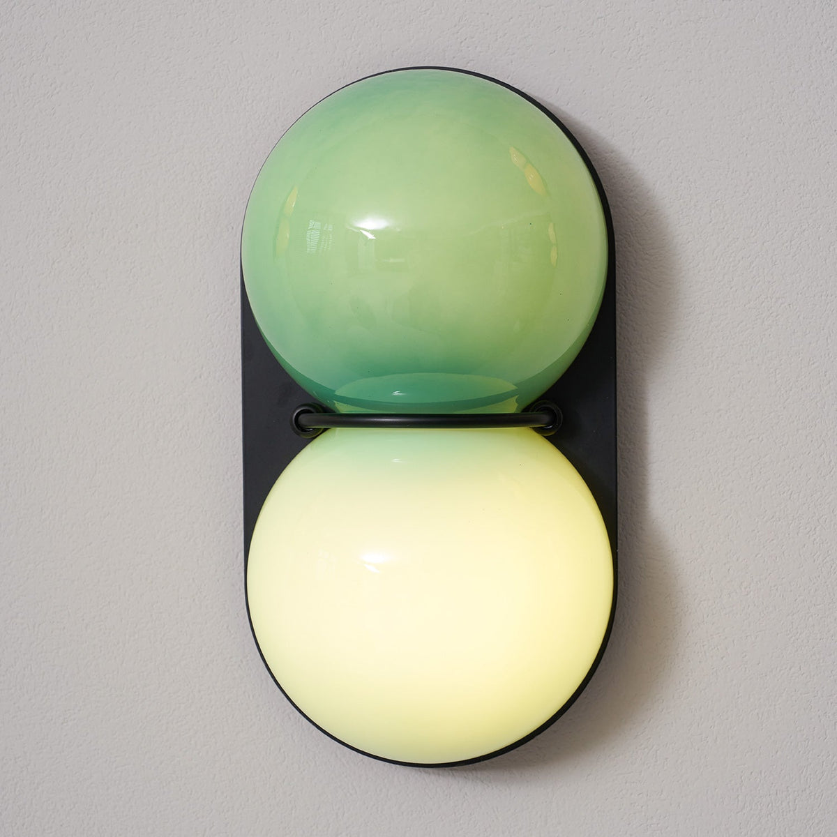 Two aplique de pared Globo vidrio