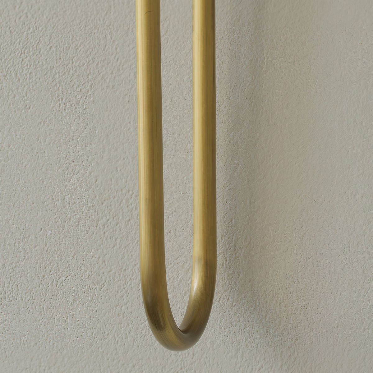 Yvori aplique de pared con doble varilla minimalista
