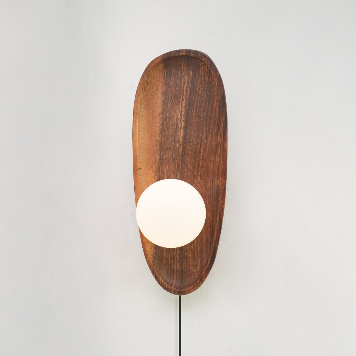Bravyn aplique de pared con enchufe enchufable