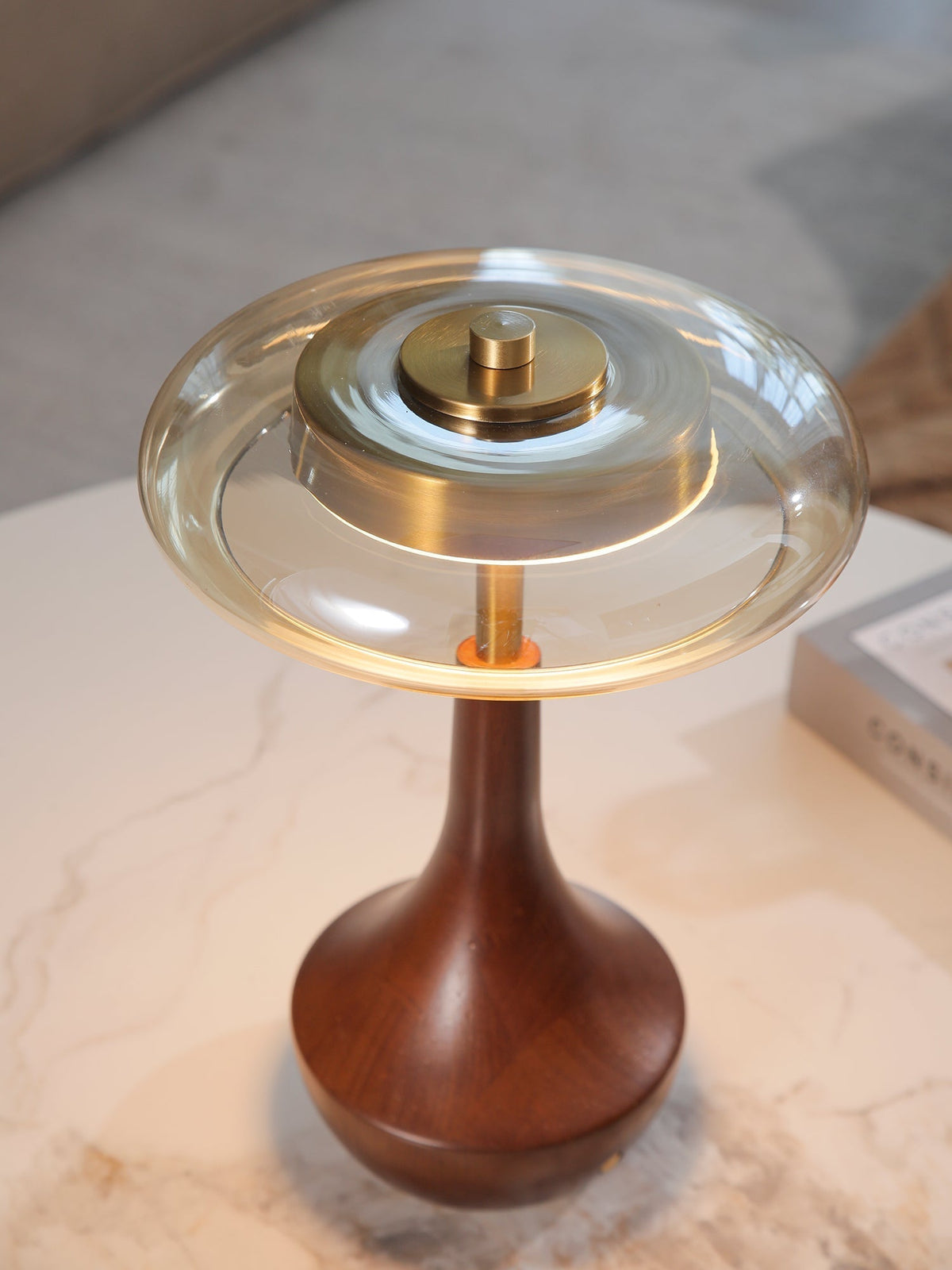 Orlan lámpara de mesa de madera vintage