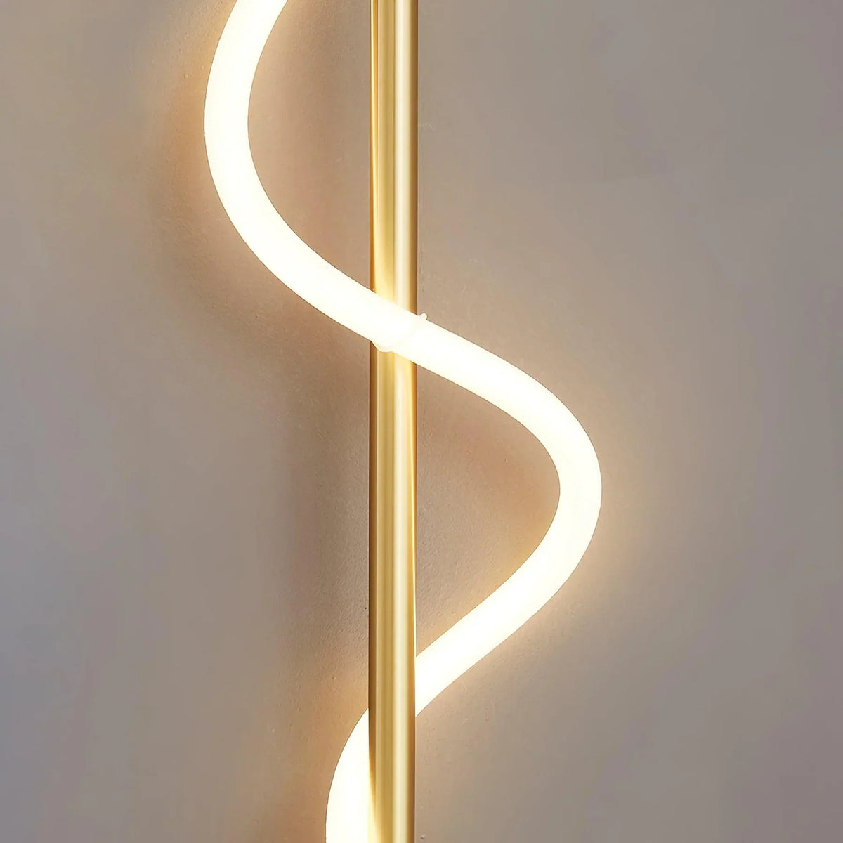 Vortex Flexible Curve Wall Light