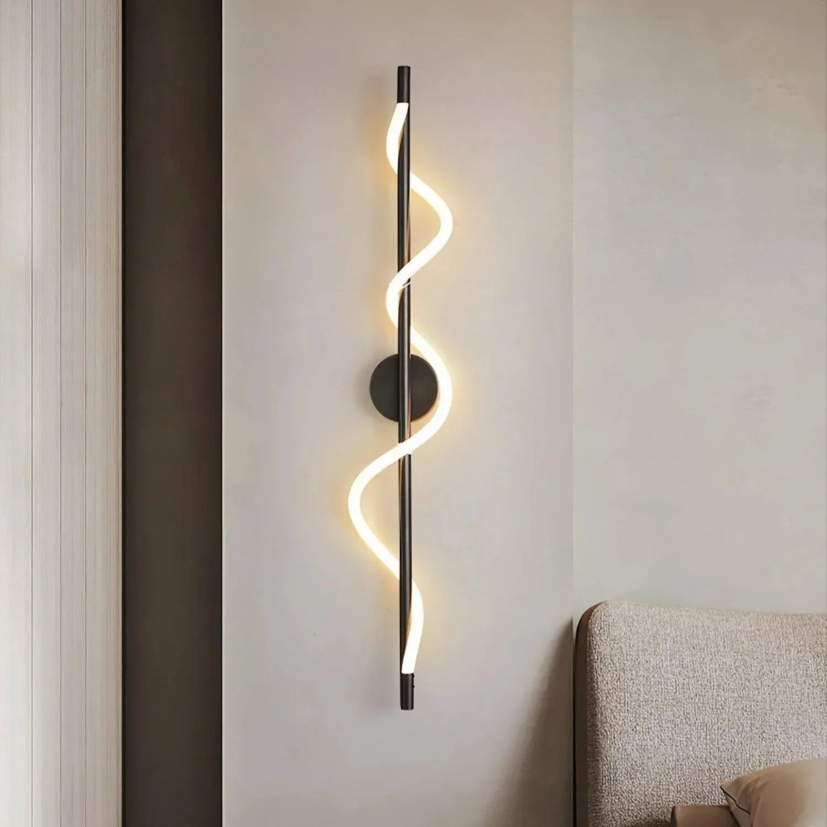 Vortex Flexible Curve Wall Light