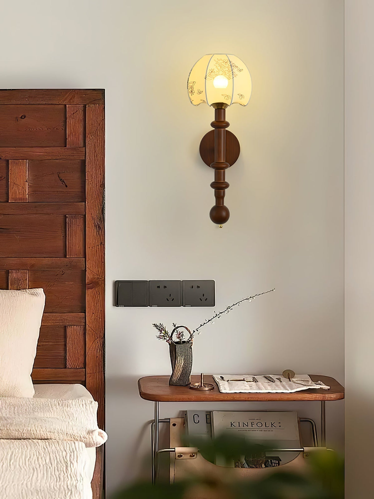 Hilda aplique de pared Roma elegancia de madera