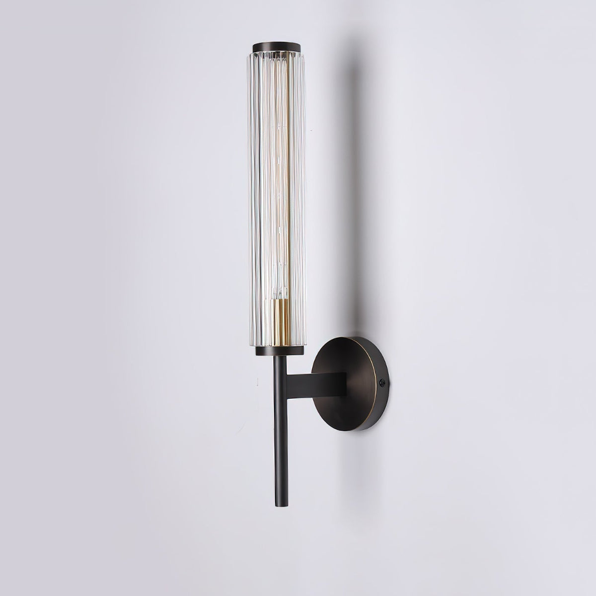 Faylen aplique de pared Premium lineal en latón con vidrio