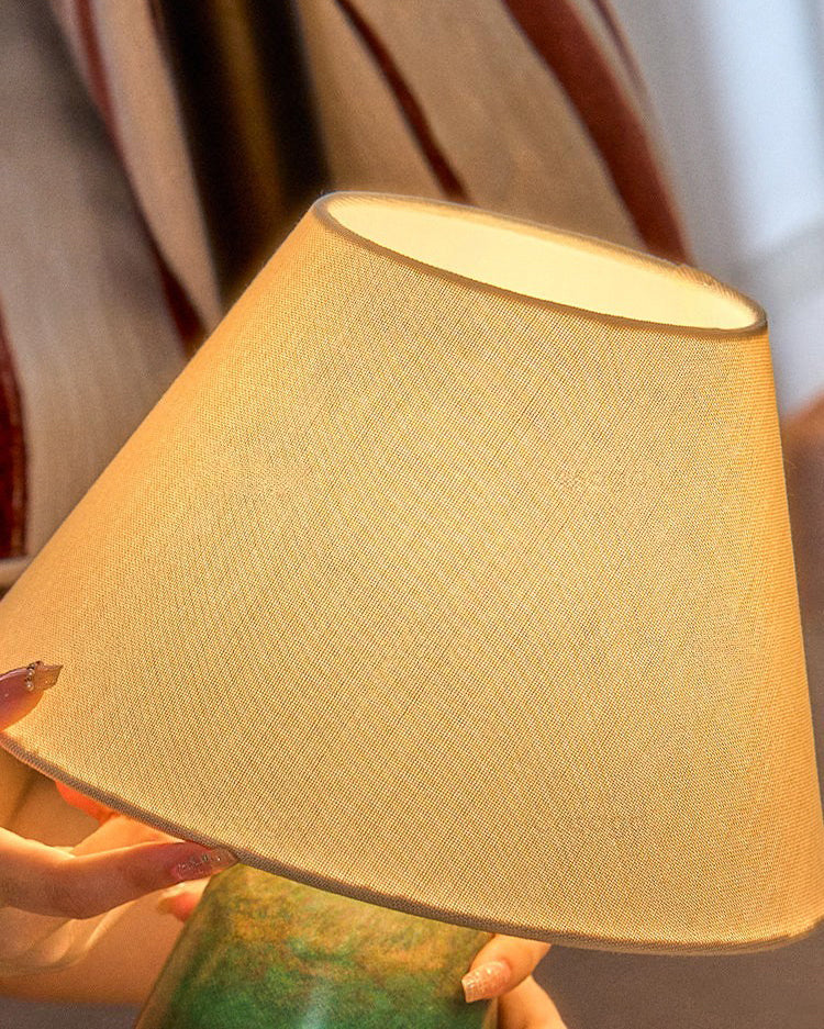Lámpara de mesa Dovenford