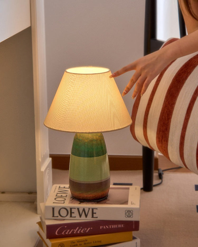 Lámpara de mesa Dovenford