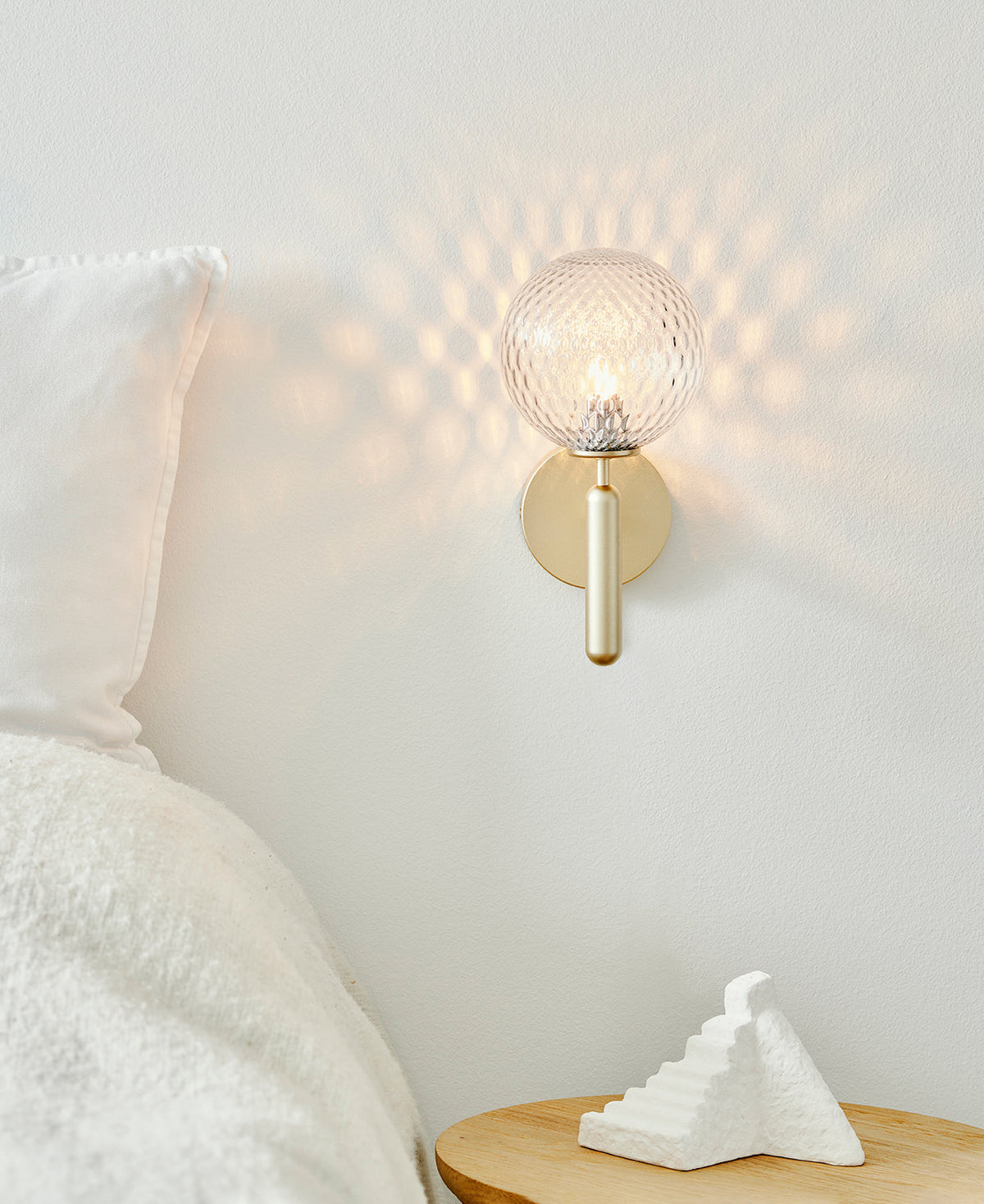 Kynlo aplique de pared con globos de vidrio claro estilo nórdico enchufable esfera