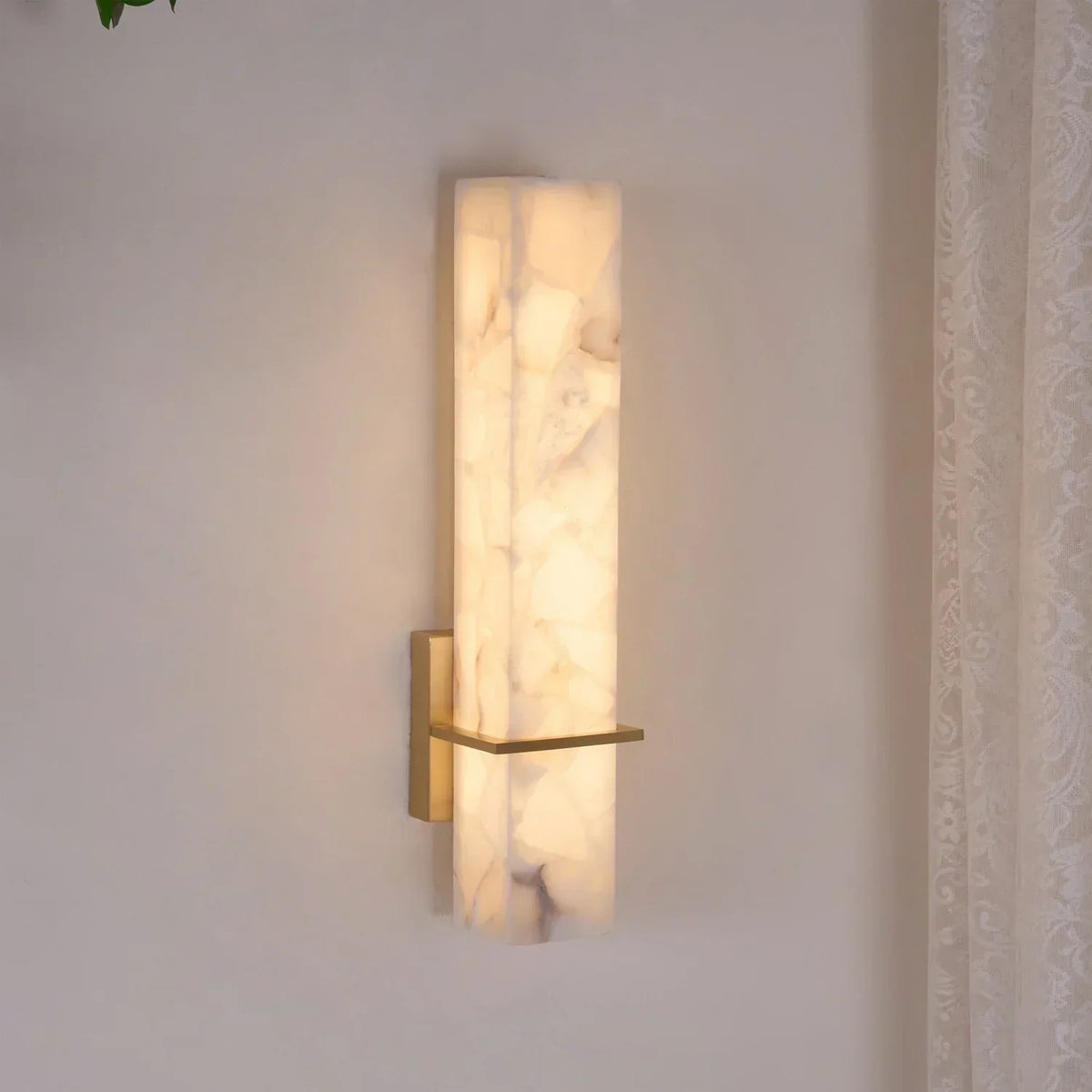 Eiriaya aplique de pared blanco alabastro latón moderno cuboide