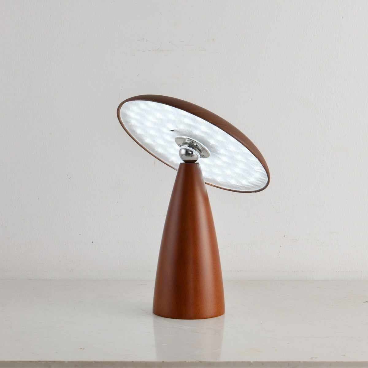 Orbis lámpara de mesa vintage de madera