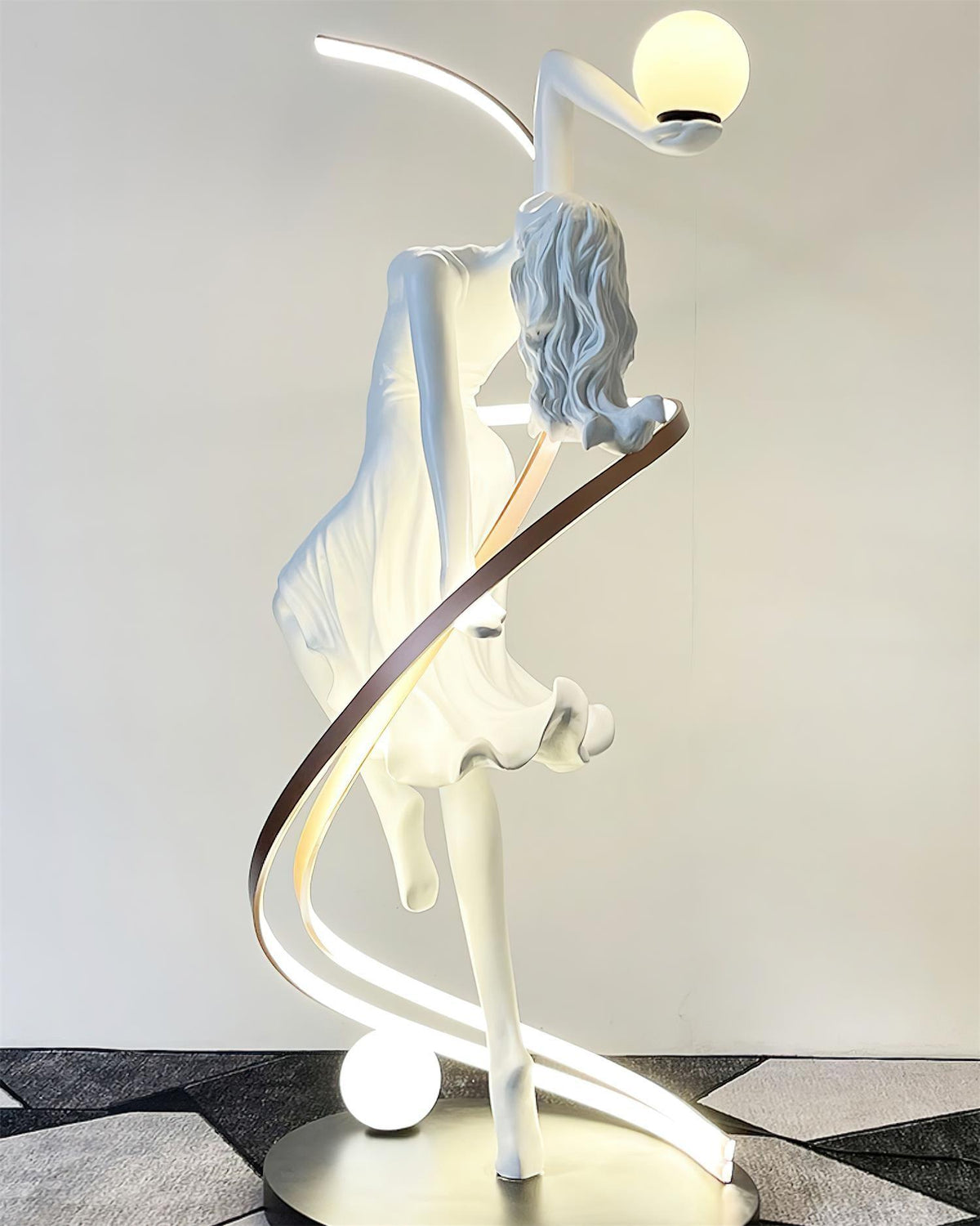 Mirorelia lámpara de pie Estatua diosa elegante