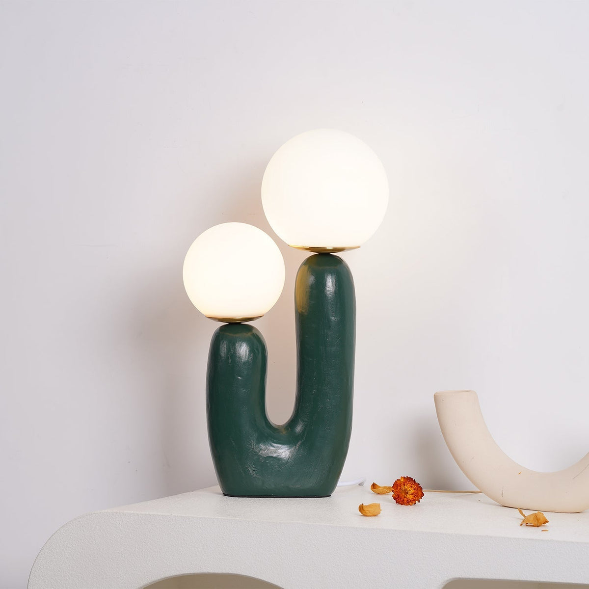 Elyrain lámpara de mesa artística de resina