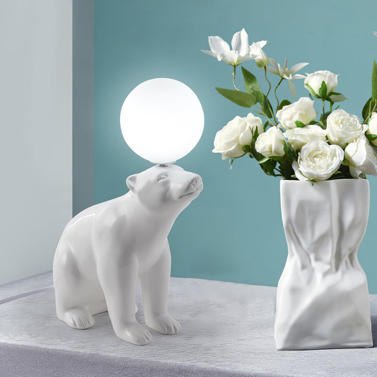 Bellano lámpara de mesa Whimsical de resina