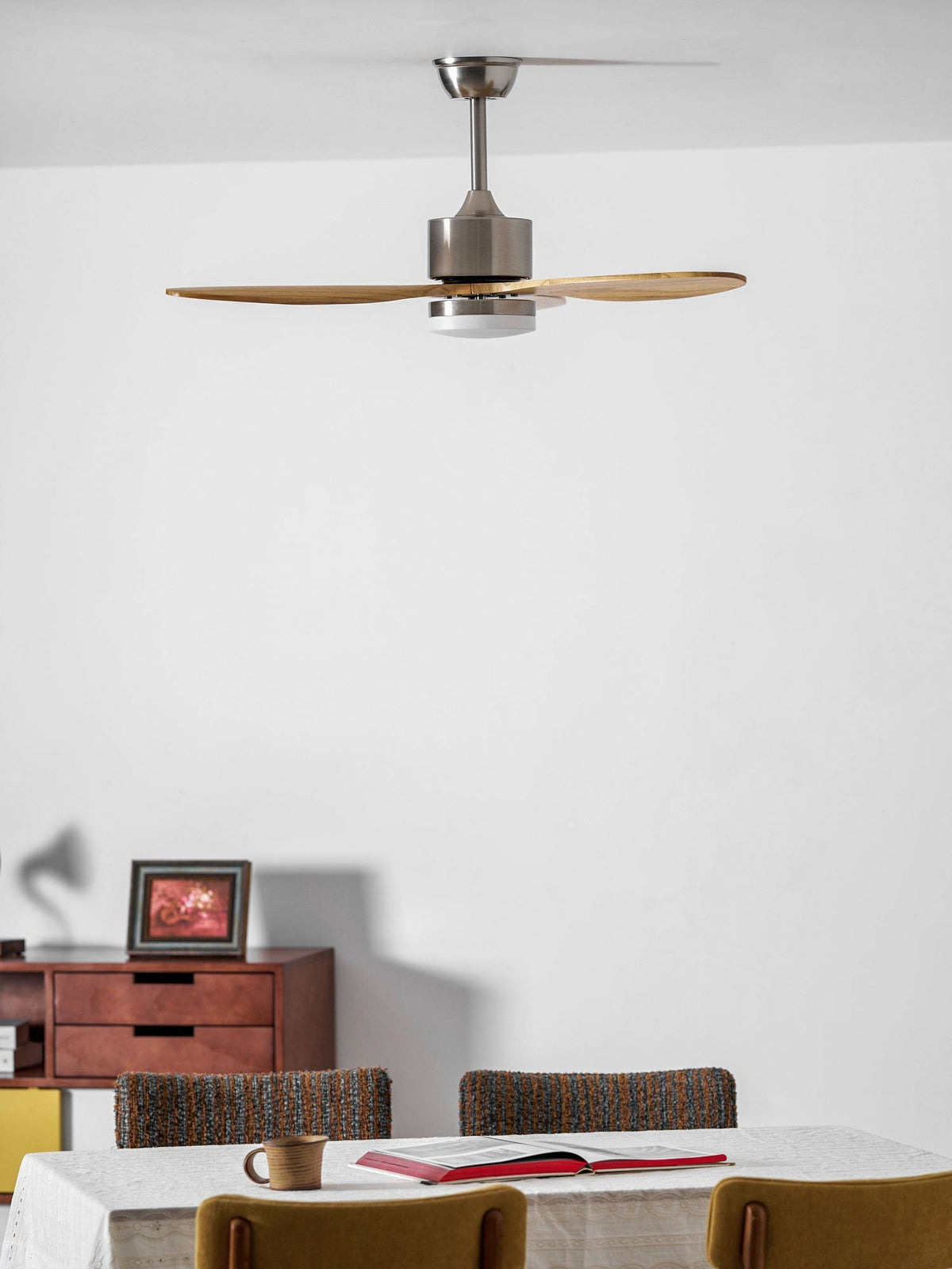 HushGlow ventilador de techo con luz