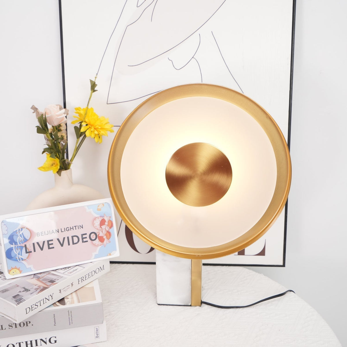 Tessain lámpara de mesa en mármol minimalista