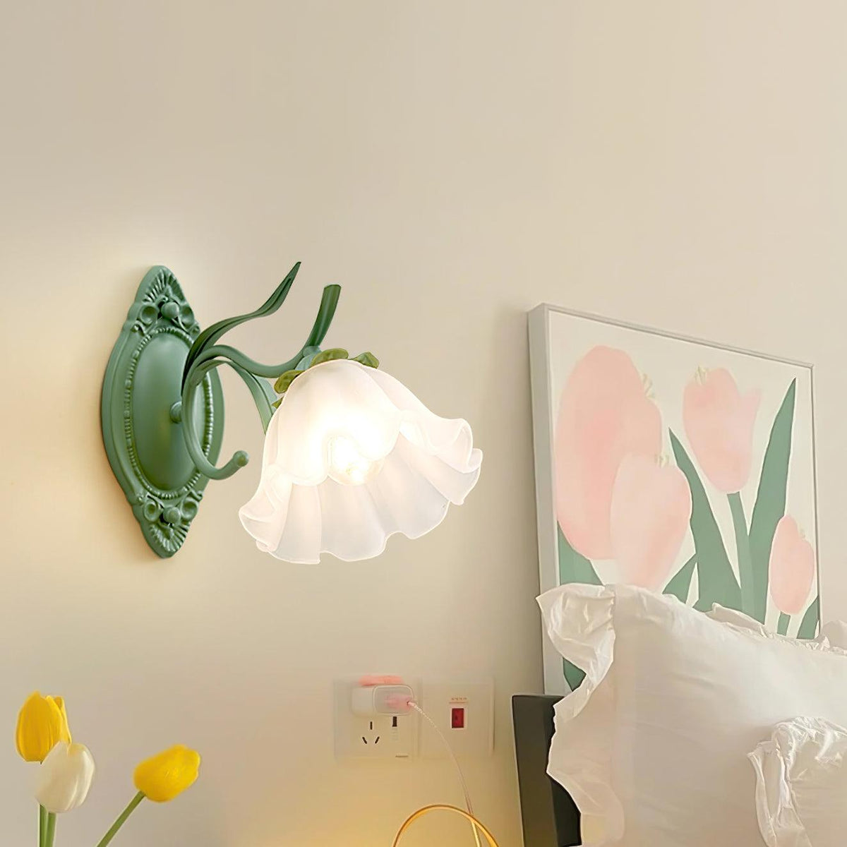 Aplique de pared vintage con sombra floral de vidrio para dormitorio y sala de estar