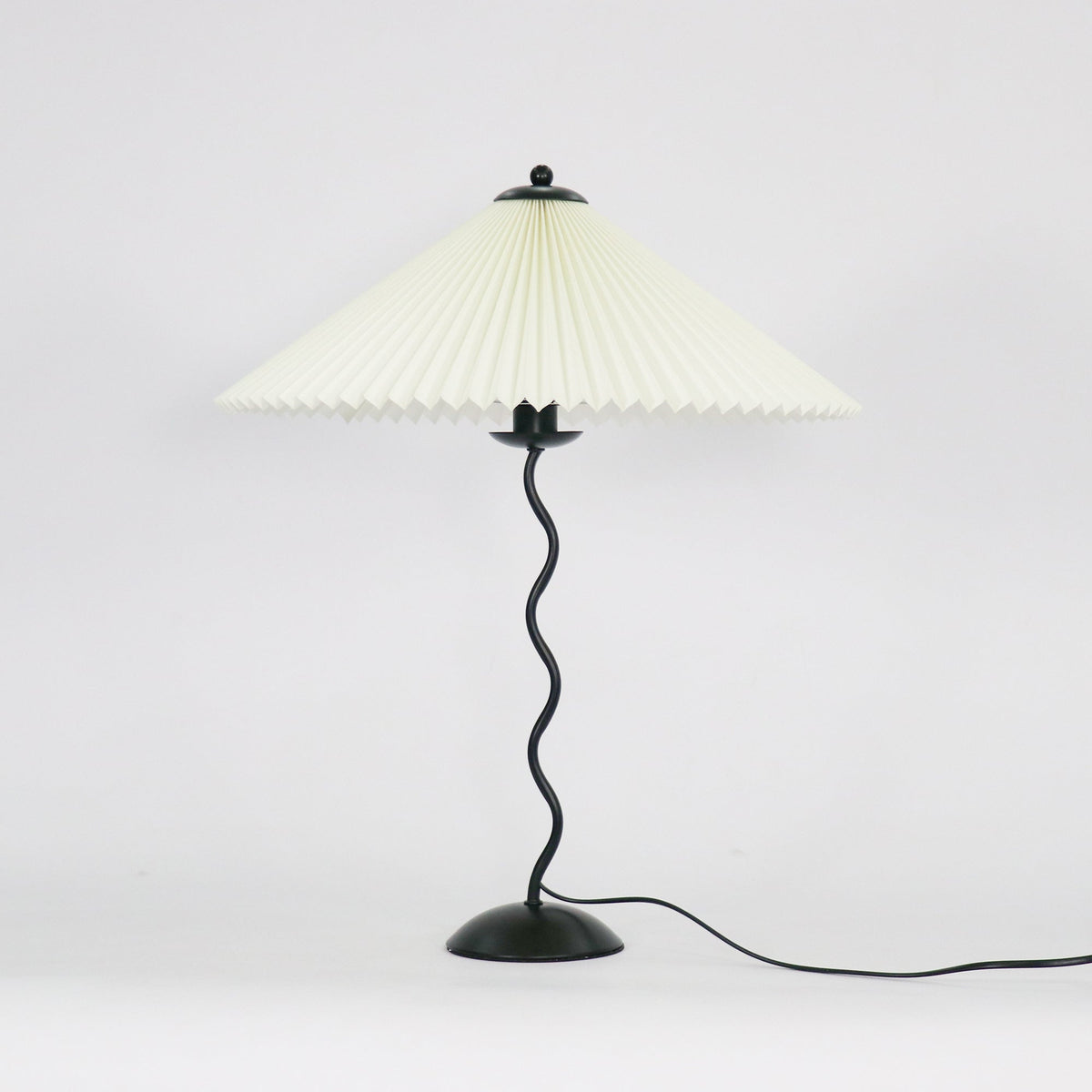Vioro lámpara de mesa de tejido