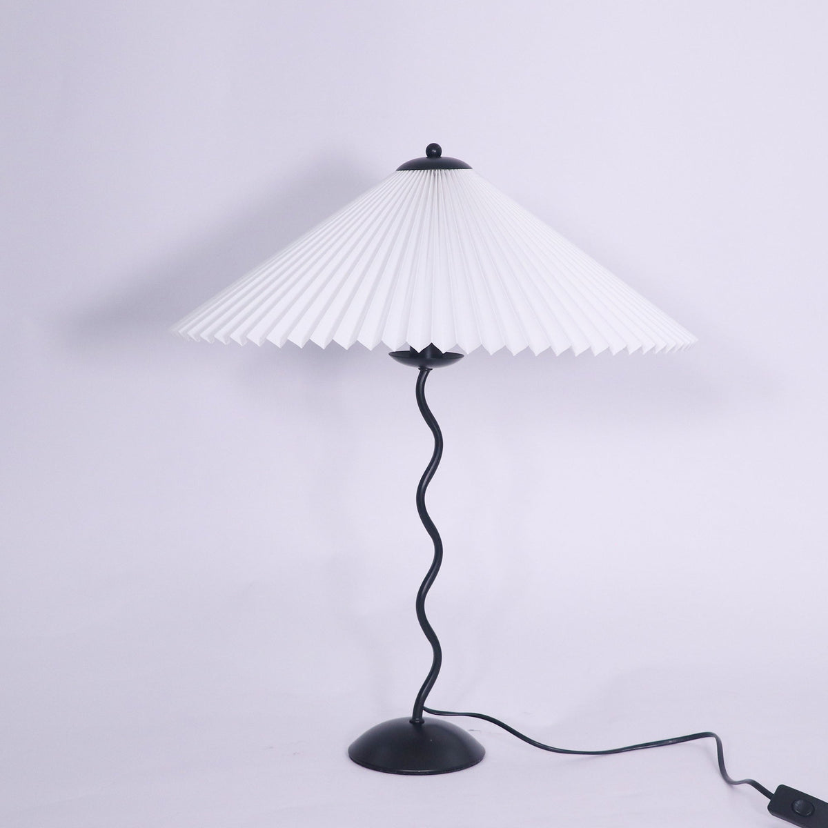 Vioro lámpara de mesa de tejido