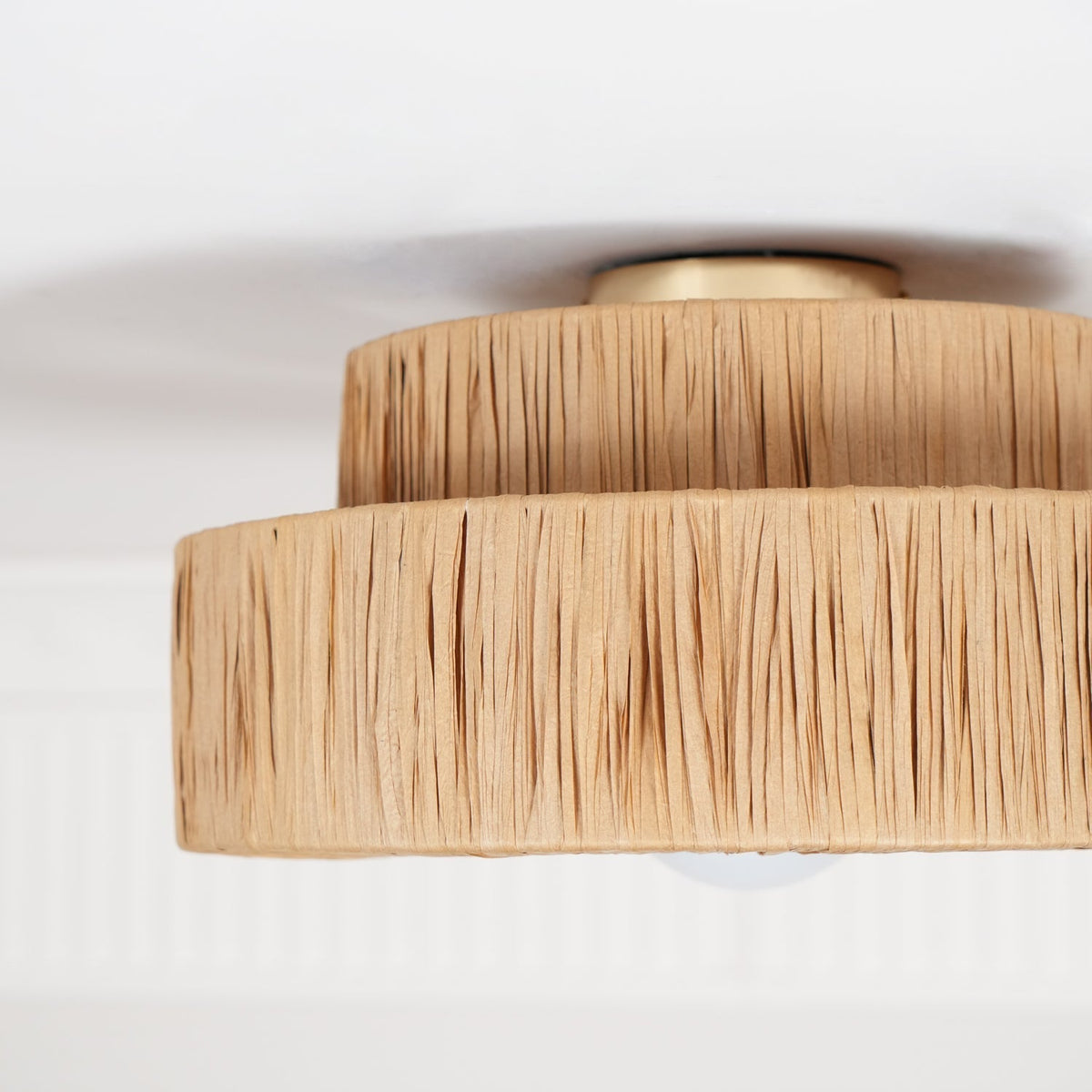Ilthean lámpara de techo con paja natural artísticamente diseñada