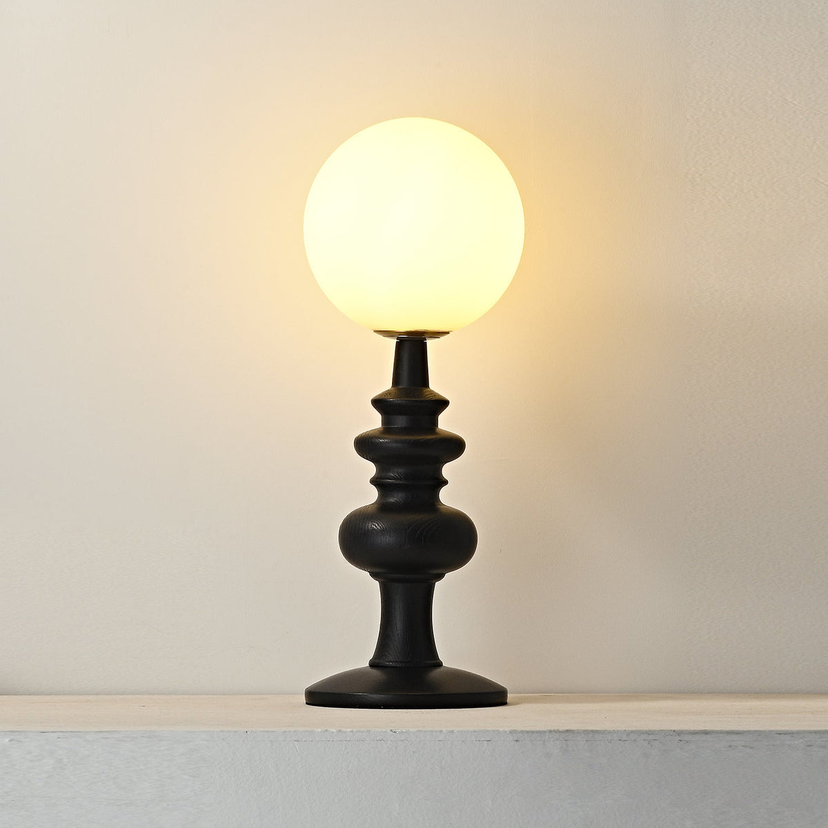 Sveta lámpara de mesa