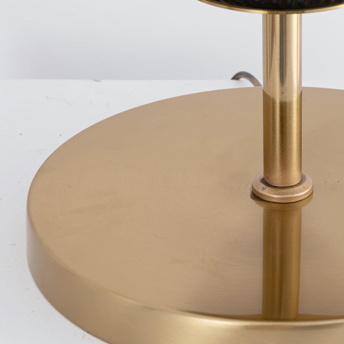 Noraiella lámpara de mesa moderna