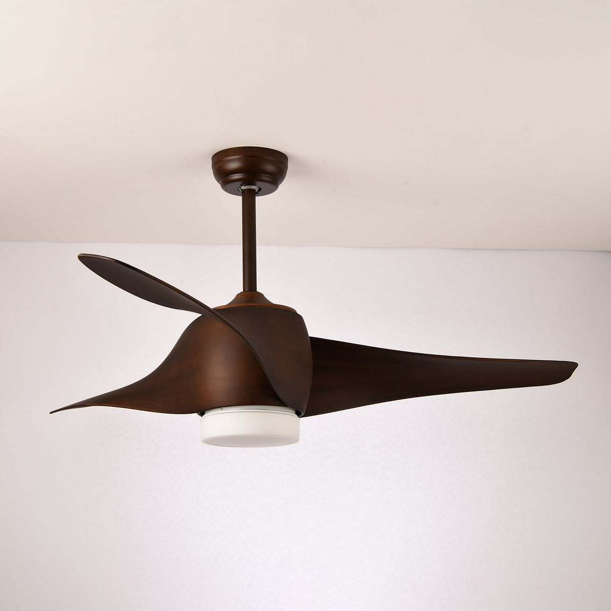 Umber ventilador de techo con luz