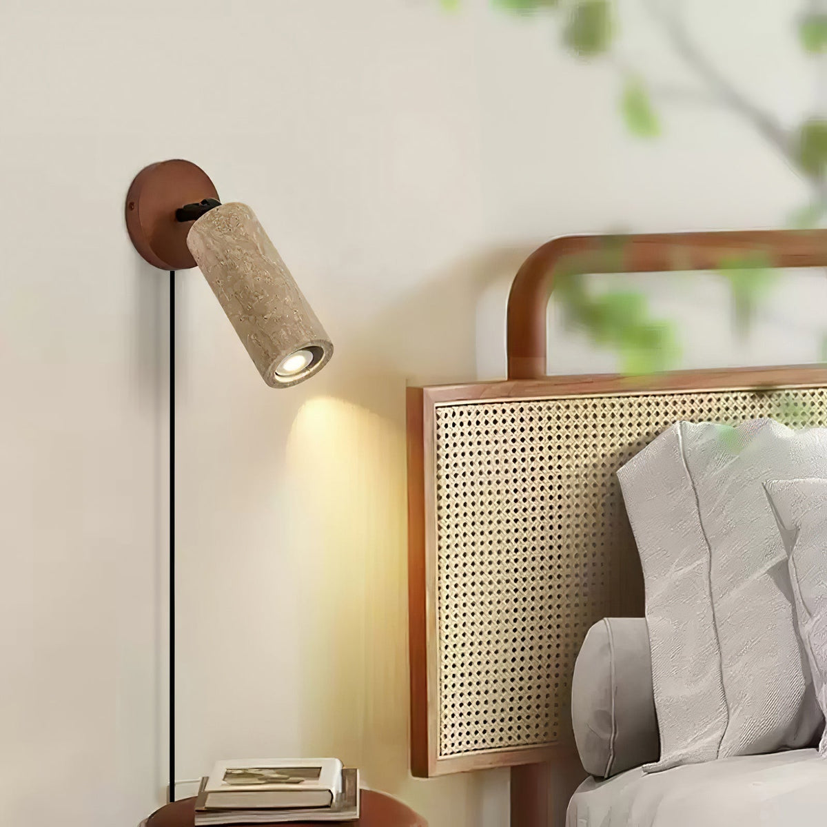 Norinira aplique de pared travertino enchufable