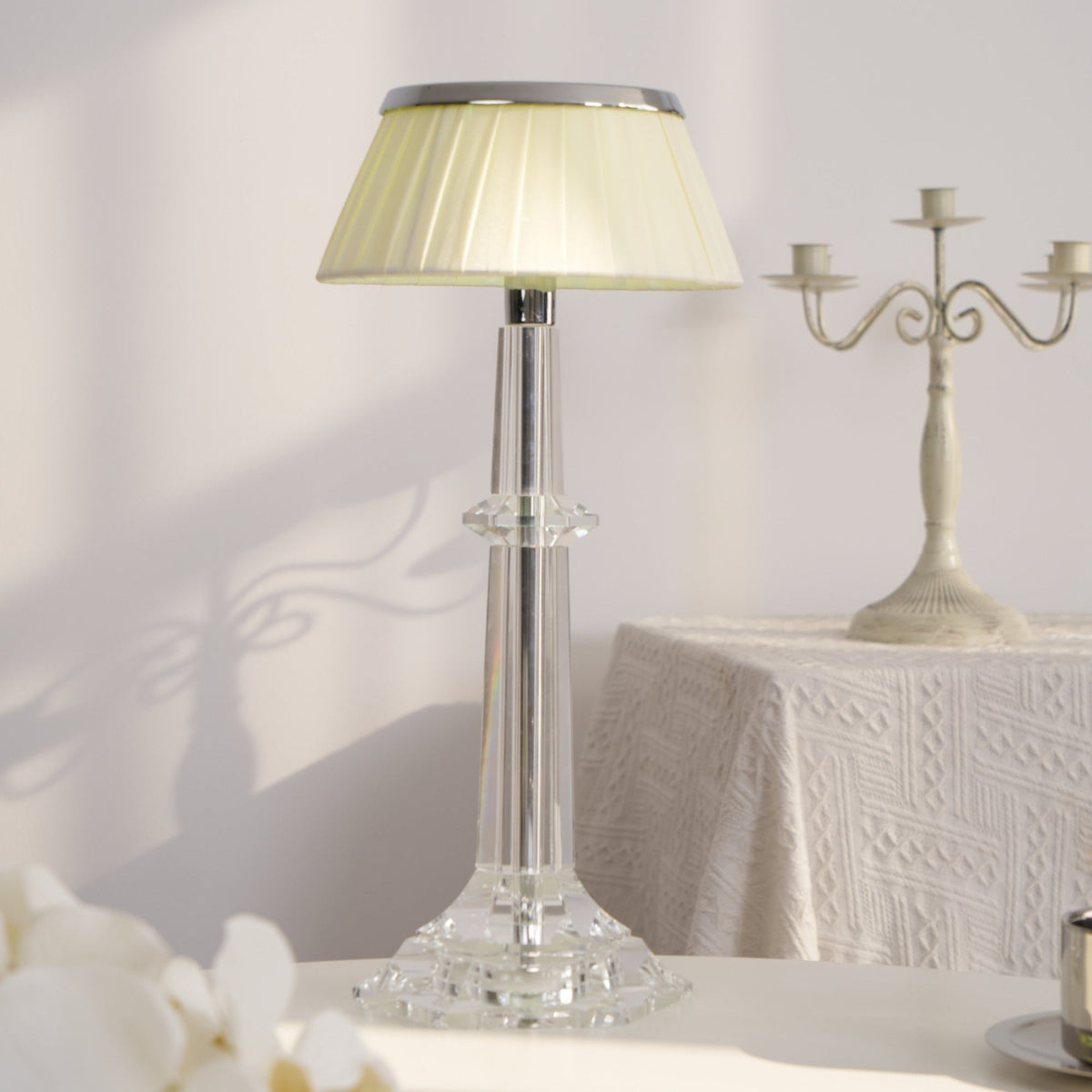 Haloza lámpara de mesa de lujo en tejido