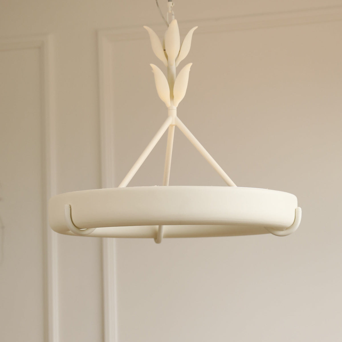 Eixor lámpara de araña de yeso blanca forma floral minimalista
