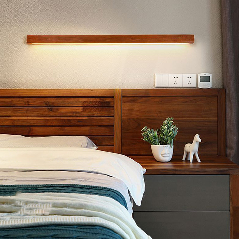 Muto Lámpara de Pared Lineal de Madera