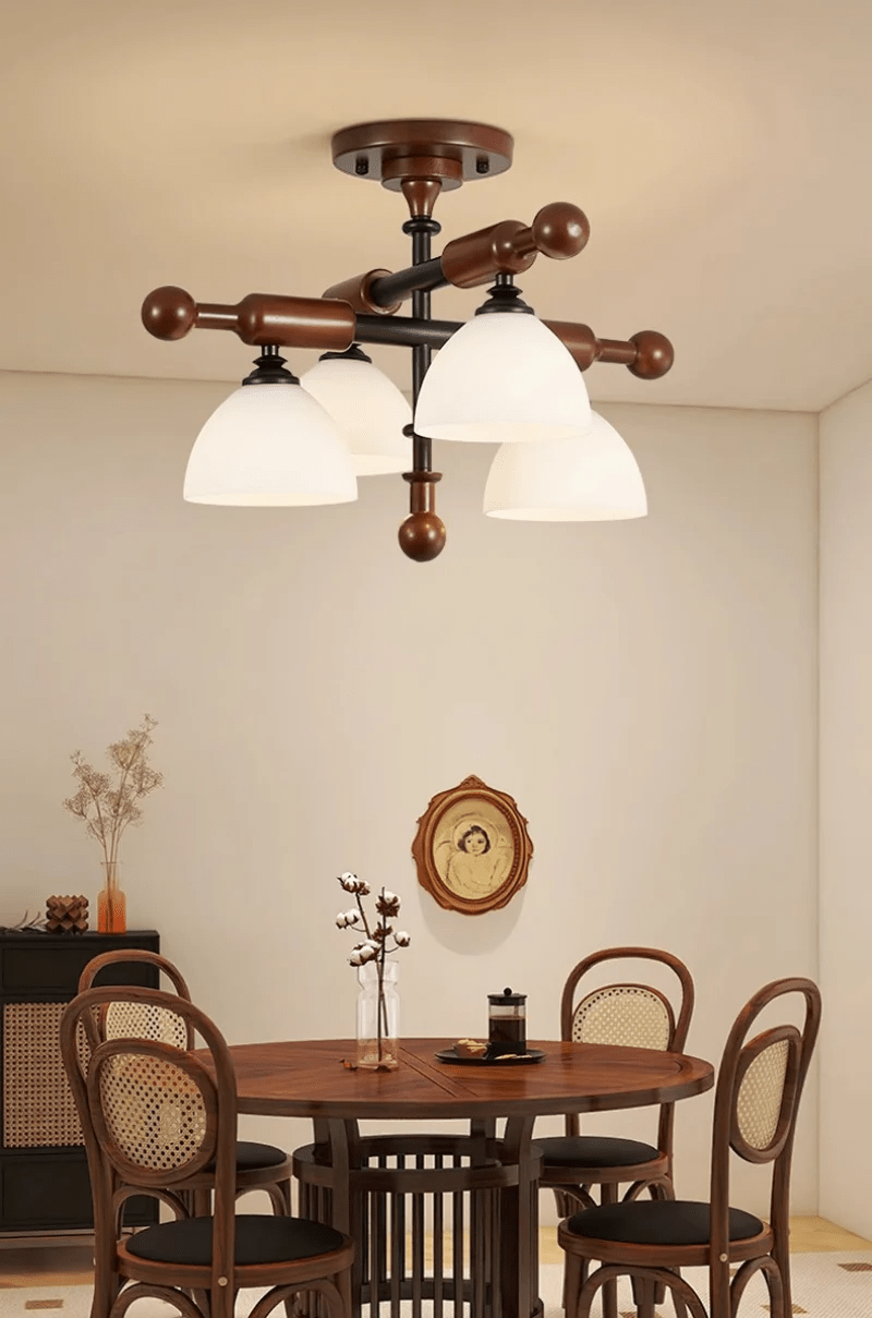 Rusticana lámpara de techo con viga transversal de madera