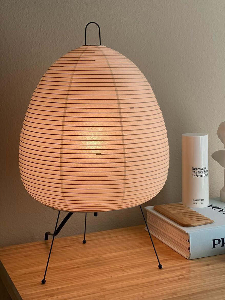 Tranquilux lámpara de mesa de papel inspirada en Japón