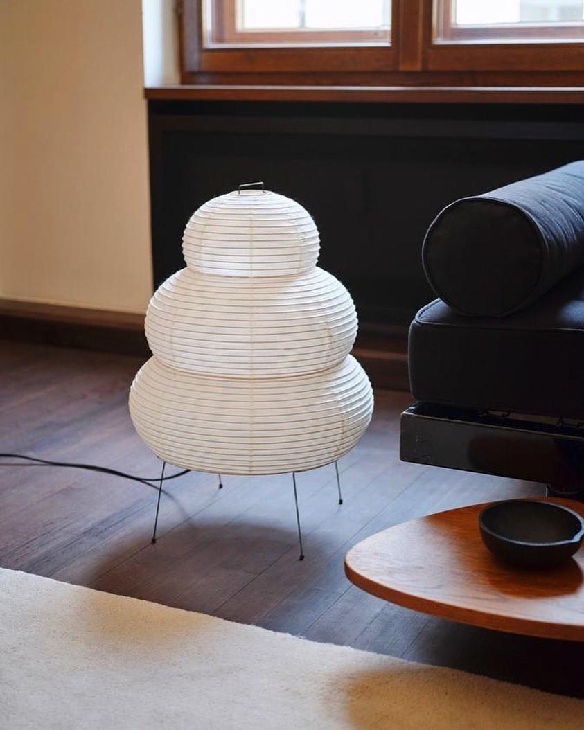 Tranquilux lámpara de mesa de papel inspirada en Japón